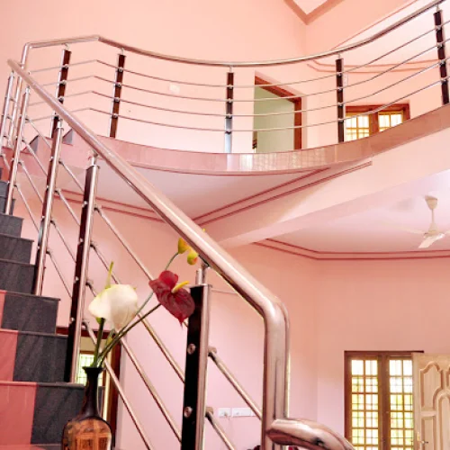 Stainless-Steel-With-Wood-Balustrade-Product-Gallery-2